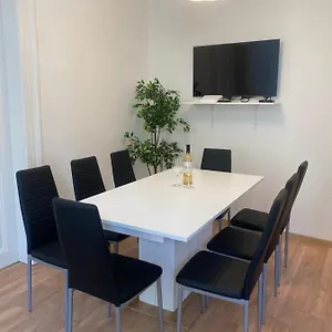  Apartment Designed Next To Vaclav Square With Terrace And Private Garage Tschechische Republik